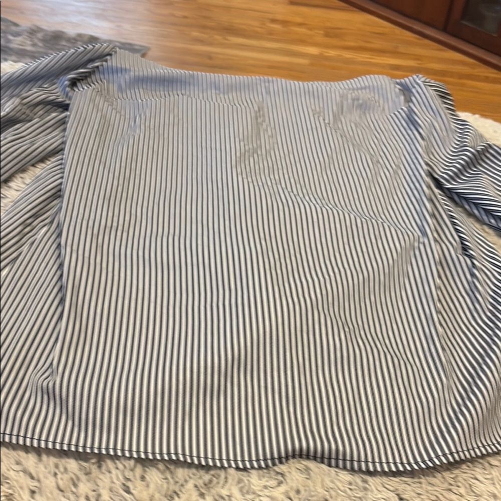 CeCe Pinstripe Off The Shoulder Blouse Womens Size 10 Navy Blue White Excellent